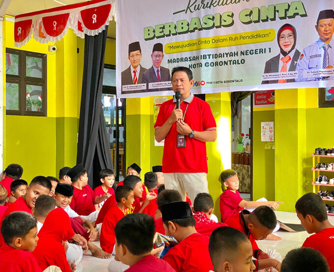 MIN 1 KOTA GORONTALO GELORAKAN SEMANGAT NASIONALISME SAMBUT HUT RI KE-80