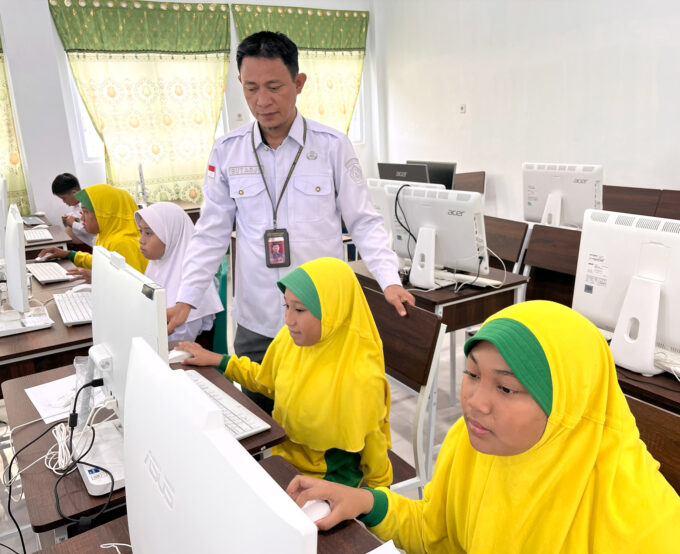 PELAKSANAAN ANBK di MIN 1 KOTA GORONTALO BERJALAN LANCAR PELAKSANAAN ANBK di MIN 1 KOTA GORONTALO BERJALAN LANCAR