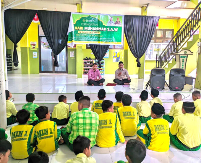 CIVITAS MIN 1 KOTA GORONTALO DAN SELURUH MURID GELAR DOA BERSAMA JELANG LOMBA OMI TINGKAT PROVINSI CIVITAS MIN 1 KOTA GORONTALO DAN SELURUH MURID GELAR DOA BERSAMA JELANG LOMBA OMI TINGKAT PROVINSI