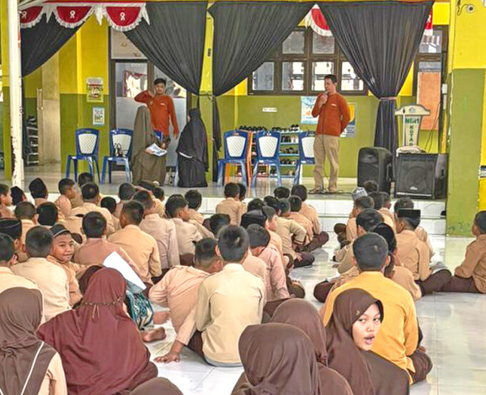 AT-TANWIR MUHAMMADIYAH & MTS AL-ISLAM SOSIALISASI DI MIN 1 GORONTALO