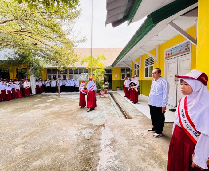Upacara Pasca Ramadhan dan Awal KBM Madrasah: Memperkuat Iman dan Disiplin