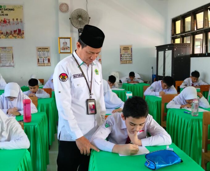 Pelaksanaan SAS  Genap Kelas VI MIN 1 Kota Gorontalo Berjalan Tertib