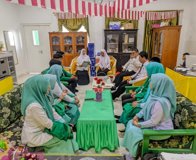 Sinergi Kampus dan Madrasah: MIN 1 Kota Gorontalo Sambut Mahasiswa PPL IAIN Sultan Amai