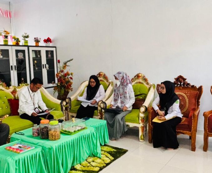 Tim Monitoring dan Evaluasi Kanwil Kementerian Agama Provinsi Gorontalo Melaksanakan Kunjungan Kerja di MIN 1 Kota Gorontalo