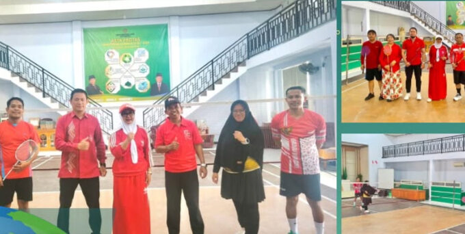 Semarak HUT RI ke-81! Guru MIN 1 Kota Gorontalo Unjuk Aksi di Ekshibisi Badminton, Kepala Kemenag Menang Tipis