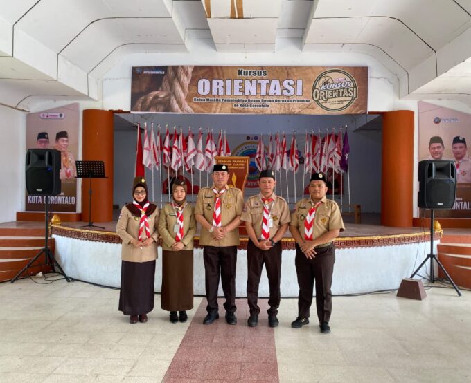 Kamabigus MIN 1 Kota Gorontalo Hadir sekaligus menjadi Perwakilan Penyematan Tanda Peserta Kursus Orientasi Ketua Mabigus se-Kota Gorontalo